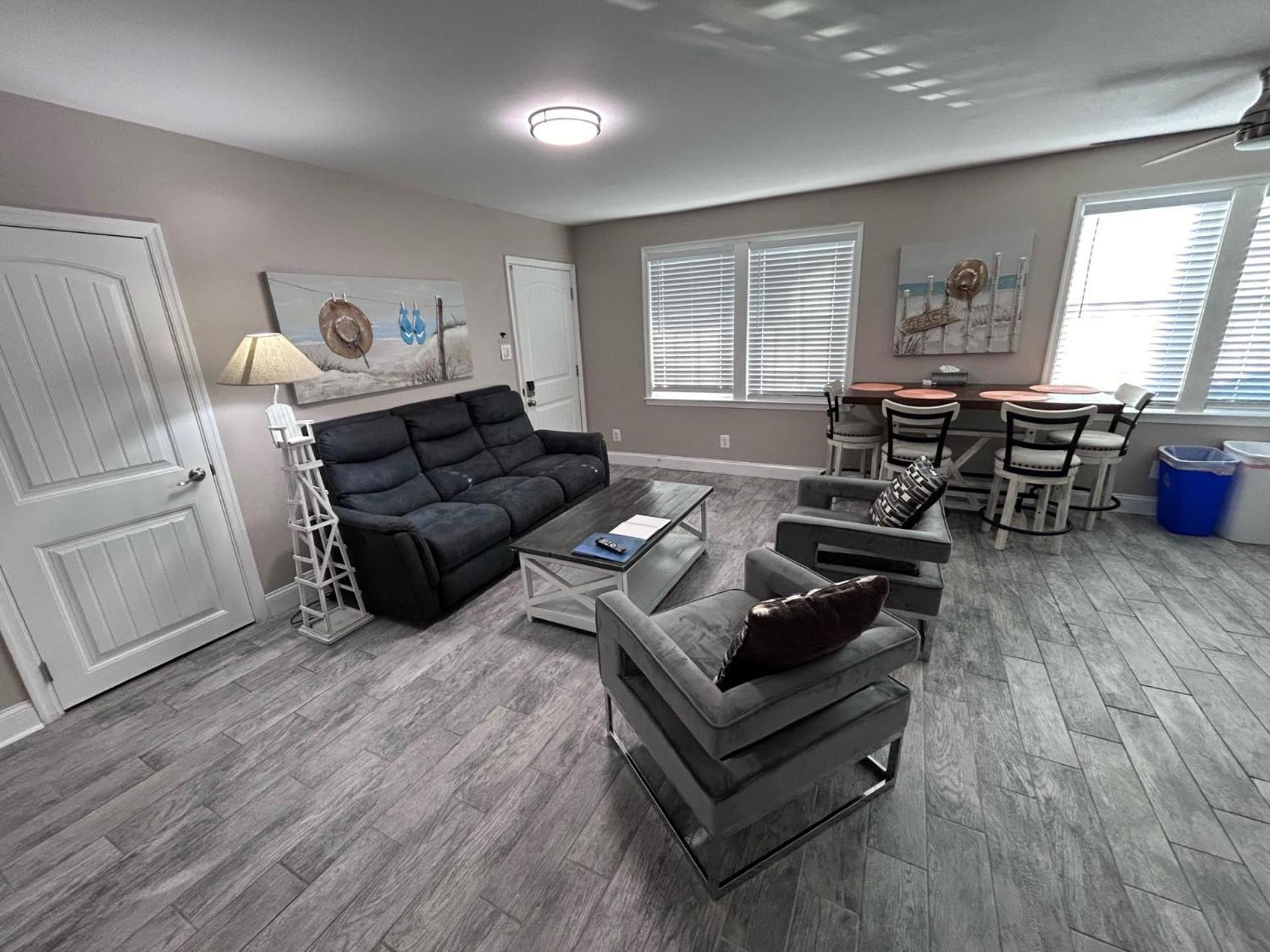 Beach Block Parking Modern Decor Porch Бриґантін Екстер'єр фото